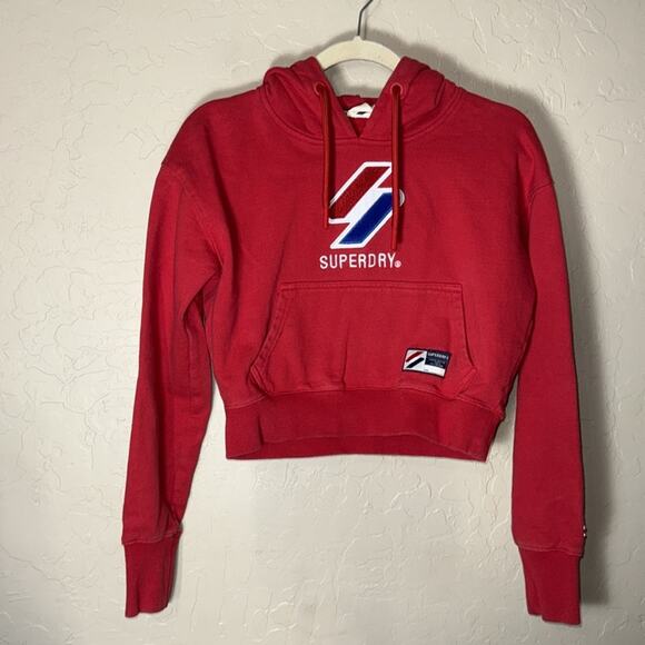 Superdry Women’s Graphic Boxy Hooded Cropped red Sweatshirt - Picture 7 of 7